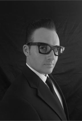 GOLDEN VOICES - Mitch Capone & The Magnificent Seven perform Tom Jones, Elvis & Roy Orbison