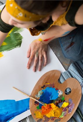 Post-natal Art Therapy